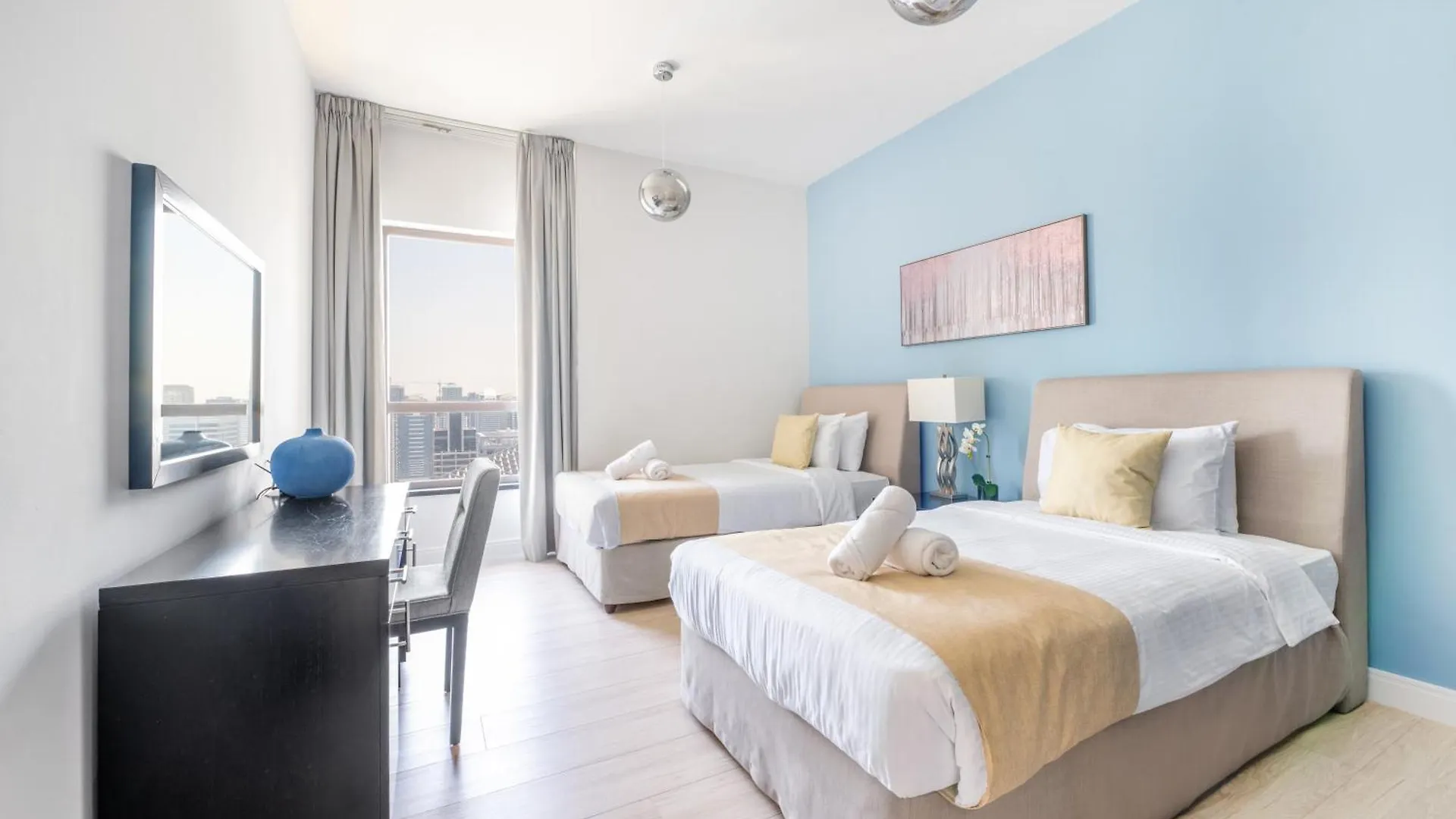 Apartment Luxury Jbr Shams - Marina View - Free 5 Star Beach Resorts Access! Dubai